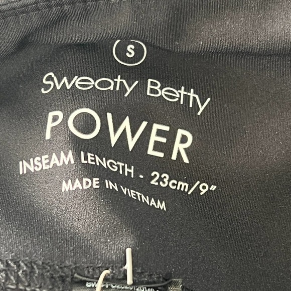 Sweaty BETTY POWER HIGH WAIST POCKET BIKER SHORTS BLACK TONAL CAMO SIZE 4-6 NWT - Picture 11 of 15